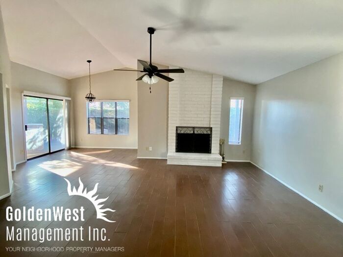 6515 W Poinsettia Dr in Glendale, AZ - Building Photo
