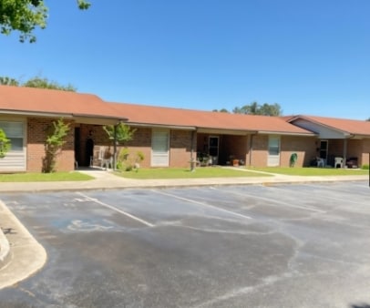 1401 Newton Dr in Tifton, GA - Building Photo - Building Photo