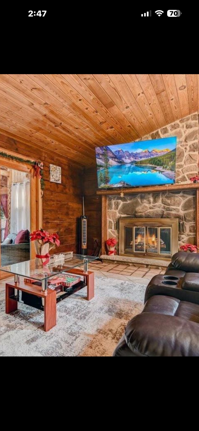 property at 993 Country Place Dr