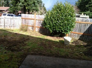 917 142nd Ave SE in Bellevue, WA - Building Photo - Building Photo