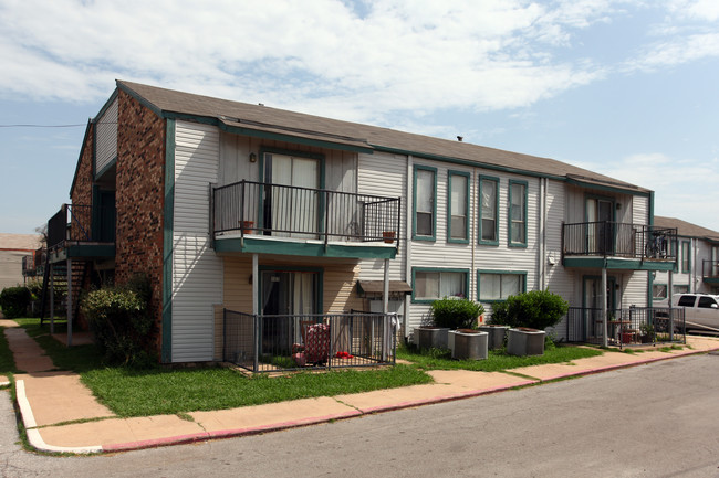 Shelton Gardens Apartments in Oklahoma City, OK - Building Photo - Building Photo