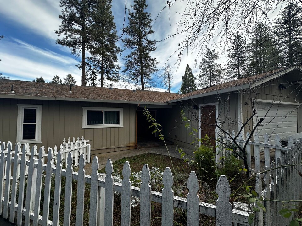 10865 Gold Hill Dr in Grass Valley, CA - Building Photo