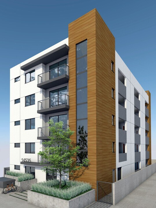14535 Weddington St in Los Angeles, CA - Building Photo