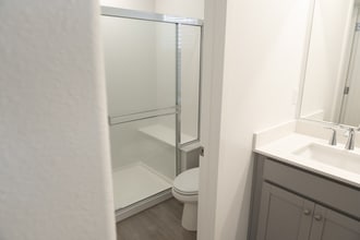 5937 Littlestone St in Sacramento, CA - Foto de edificio - Building Photo