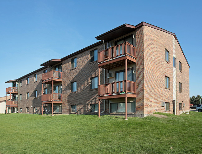 Echo Manor in Hutchinson, MN - Foto de edificio - Building Photo