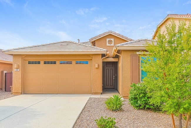 property at 289 W Tamarack Dr