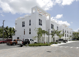 One Bay Residences in Miami, FL - Building Photo - Building Photo