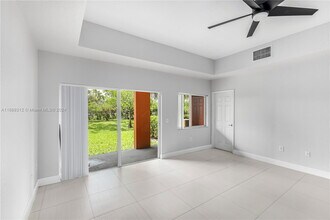 7400 Palomino Dr in Hollywood, FL - Building Photo - Building Photo