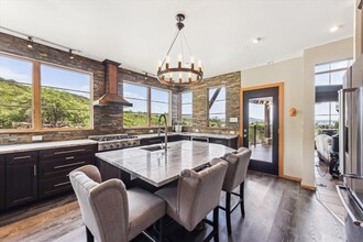 13801 Lakeview Dr in Austin, TX - Building Photo - Building Photo