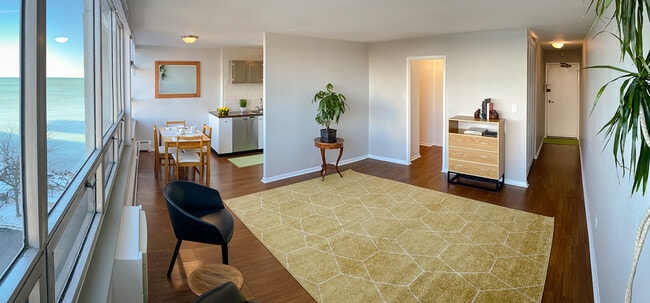 property at 6171 N Sheridan Rd