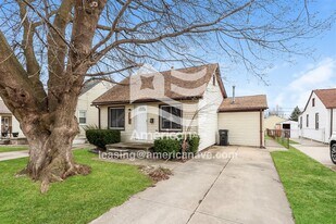 27312 Ridgewood St in Roseville, MI - Building Photo