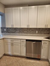 2631 NW 60th Way in Sunrise, FL - Building Photo - Building Photo