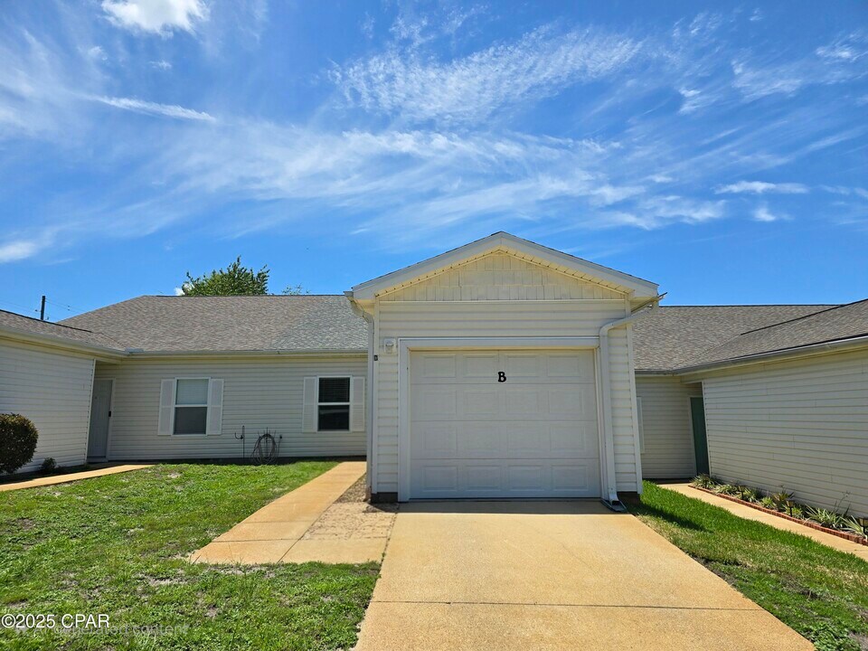 1131 Balboa Ave in Panama City, FL - Building Photo