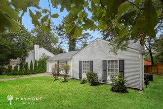 4602 Garden Hills Dr in Stone Mountain, GA - Building Photo - Building Photo