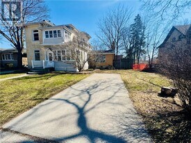 127 Laurel St in Cambridge, ON - Building Photo