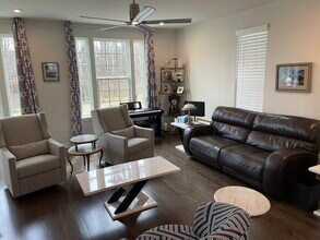 1213 Bradburn Dr in Durham, NC - Foto de edificio - Building Photo