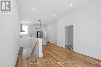 153 Bay St N in Hamilton, ON - Building Photo - Building Photo