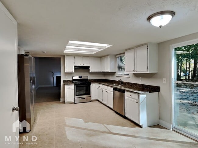 255 Marcliff Ct in College Park, GA - Building Photo - Building Photo