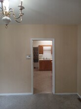 205 S Locust Ave in New Hampton, IA - Building Photo - Building Photo
