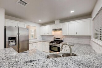 21100 Derby Day Ave in Pflugerville, TX - Building Photo - Building Photo