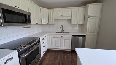 793 W Longview Ave in Littleton, CO - Building Photo - Building Photo