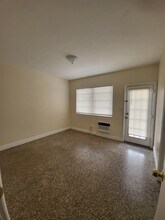 547 NE 16th Ave in Fort Lauderdale, FL - Building Photo - Building Photo