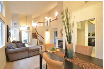 13453 Benbow Ct in San Diego, CA - Building Photo - Building Photo