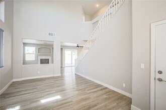 9456 Rainfall Ave in Las Vegas, NV - Building Photo - Building Photo