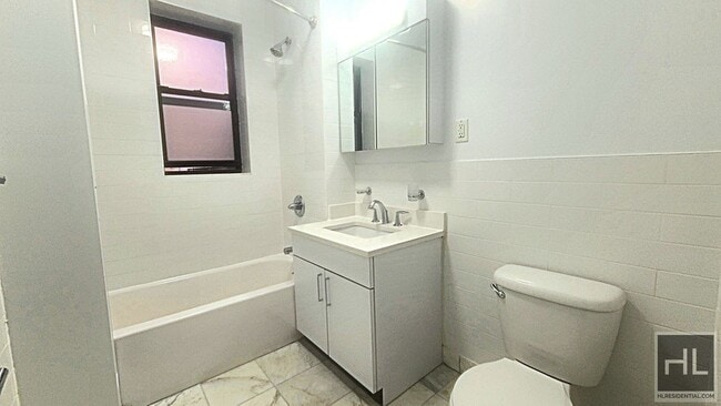 WEST 55 STREET in New York, NY - Building Photo - Building Photo