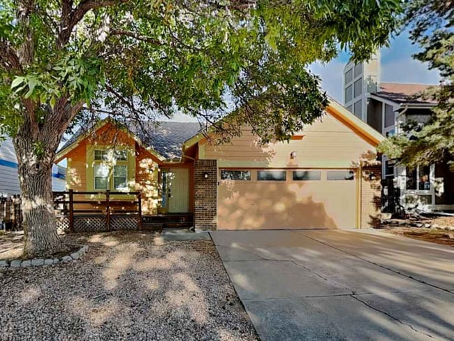 property at 7736 Halleys Dr