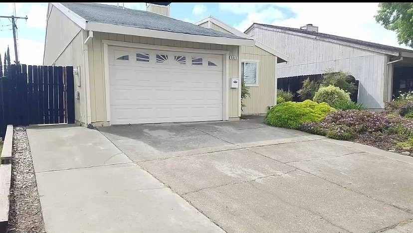 5327 Hillsdale Blvd in Sacramento, CA - Foto de edificio