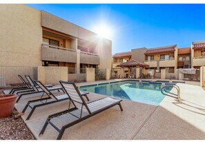 1125 E Broadway Rd in Tempe, AZ - Building Photo