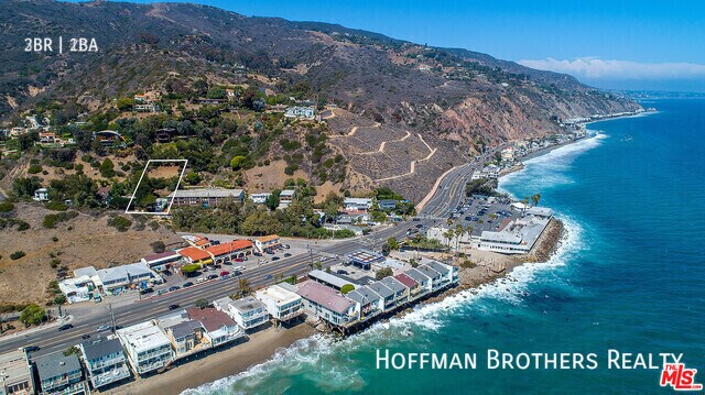 3908 Las Flores Canyon Rd in Malibu, CA - Foto de edificio