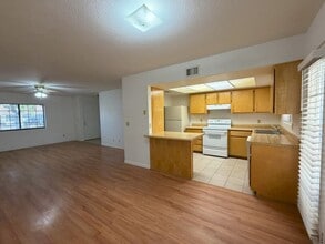 986 Canyon Hills Rd in Kingman, AZ - Building Photo - Building Photo