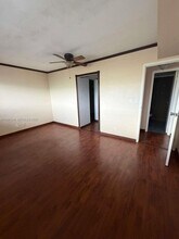 200 Waterway Dr S in Lantana, FL - Building Photo - Building Photo