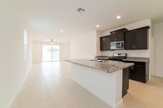 10735 W Chipman Rd in Tolleson, AZ - Building Photo - Building Photo