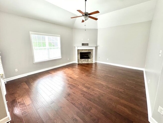 5145 Stone Shadows Dr in Memphis, TN - Building Photo - Building Photo