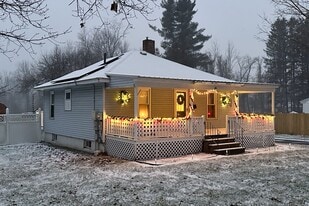 544 North St in Dalton, MA - Building Photo