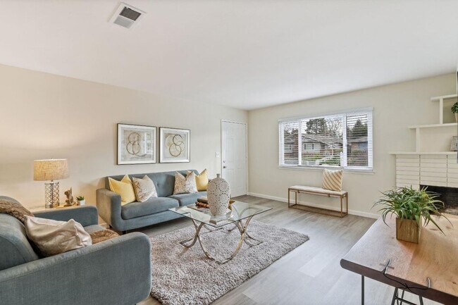 130 Kittoe Dr in Mountain View, CA - Building Photo - Building Photo