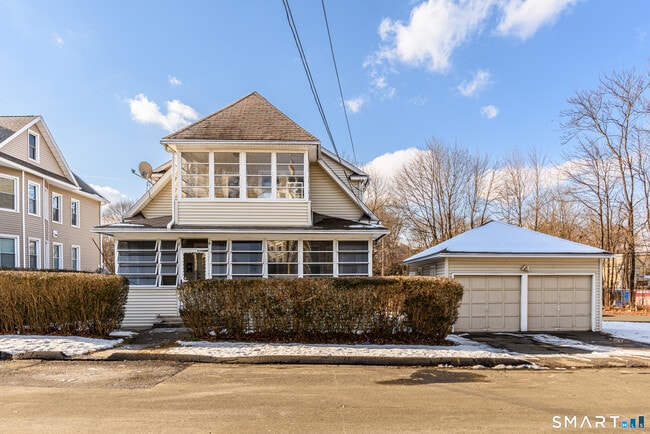 property at 9 Carley St