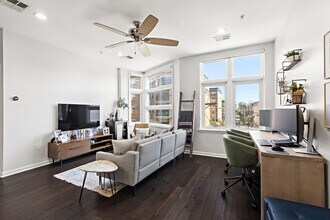 1100 Adams St in Hoboken, NJ - Building Photo - Building Photo