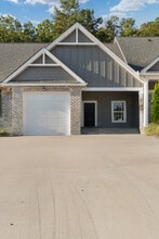 524 NE Bellingham Dr in Cleveland, TN - Building Photo - Building Photo