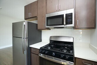 3407 W Fullerton Ave in Chicago, IL - Building Photo - Building Photo