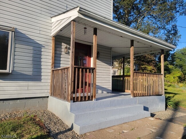 59 Mendham Ave in Morristown, NJ - Building Photo - Building Photo