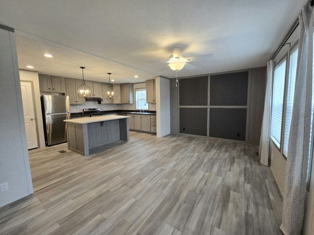 11401 5th St NE