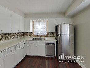 216 S Dunlap St in St. Paul, MN - Building Photo - Building Photo