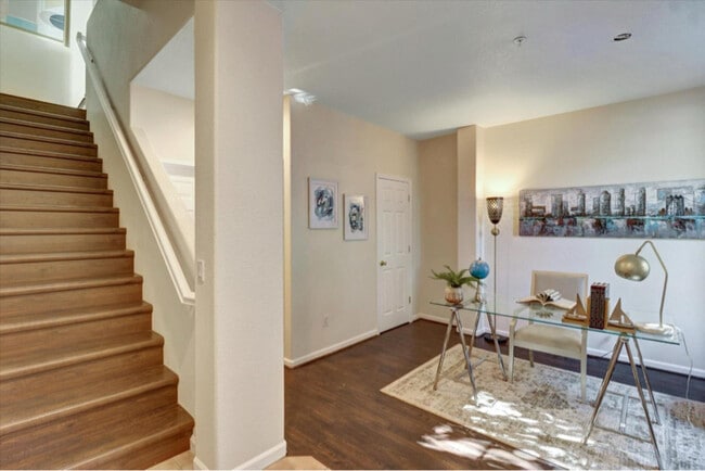 22657 Town Dr in Hayward, CA - Foto de edificio - Building Photo