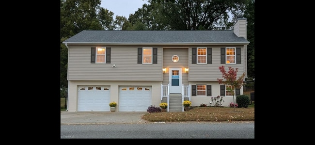 1859 Camden Forest Dr in Winston-Salem, NC - Building Photo - Building Photo