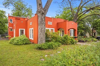 508 E 38th 1/2 St in Austin, TX - Building Photo - Building Photo