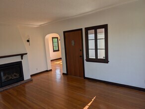 436 Orizaba Ave, Unit 436 Orizaba in Long Beach, CA - Building Photo - Building Photo